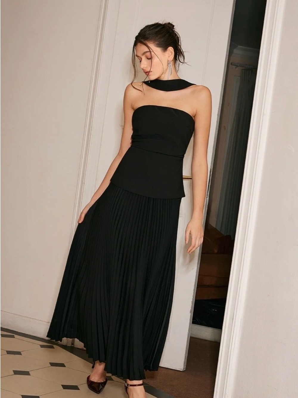 Commense Choker Design Pleated Panel Dress - Size Small